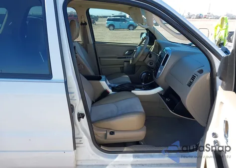 2005 Mercury Mariner Luxury/Premier from USA, damaged, VIN 4M2CU57155DJ21100